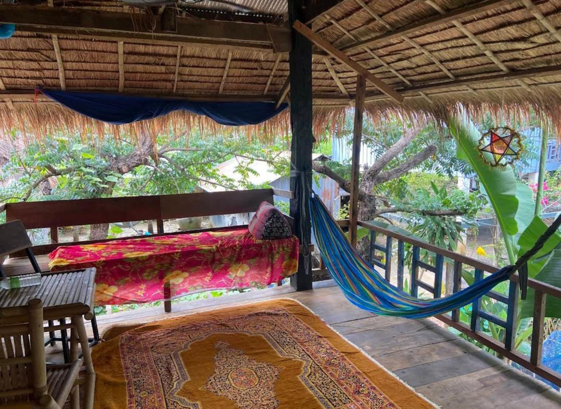 Family Batcave Homestay Баттамбанг Экстерьер фото